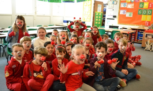 Red nose day best sale outfit